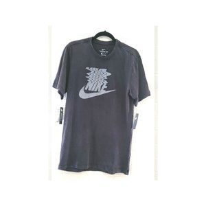 New with Tag Nike Standard Fit Men's Tee. Gray. Small Size